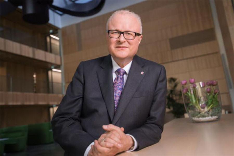 করোনা মোকাবিলায় নিরুপায় হয়ে জার্মান মন্ত্রীর আত্মহত্যা!