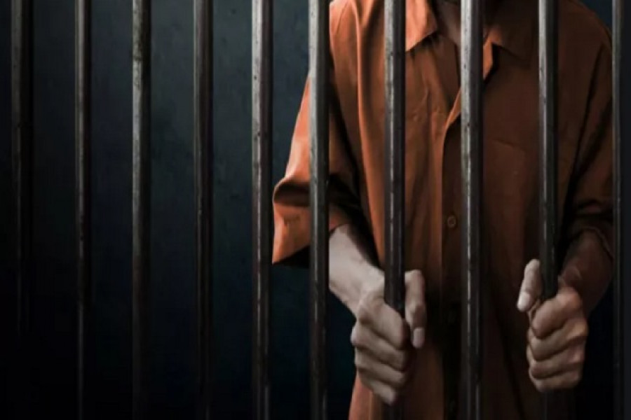 পুলিশের ওপর কাশি, ছয় মাসের কারাদণ্ড