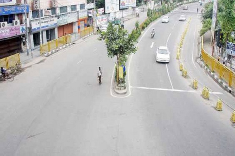 ‘লকডাউন’ হলো ঢাকা