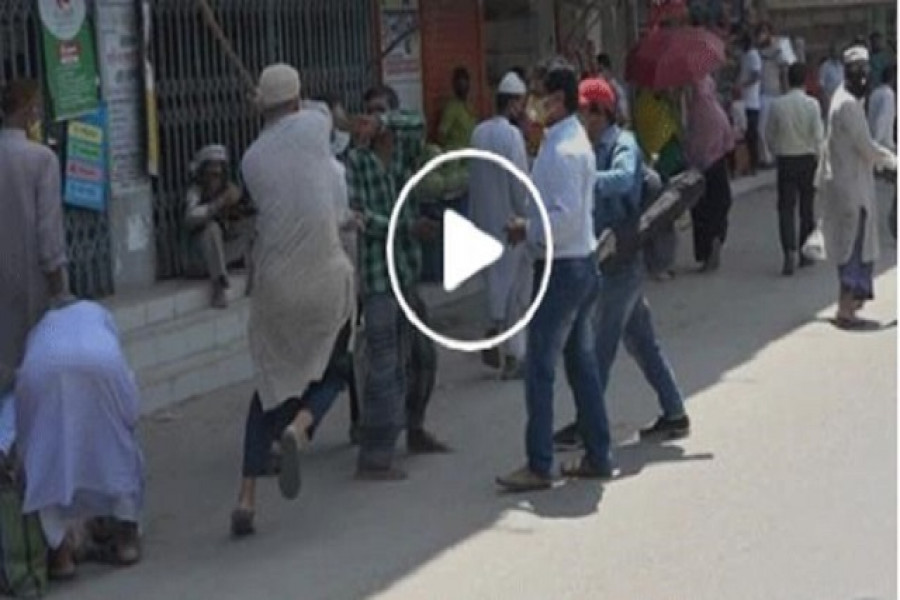 করোনা: ঘোরাফেরা করা লোকজনকে পেটালেন টাঙ্গাইলের যুবলীগ নেতারা  