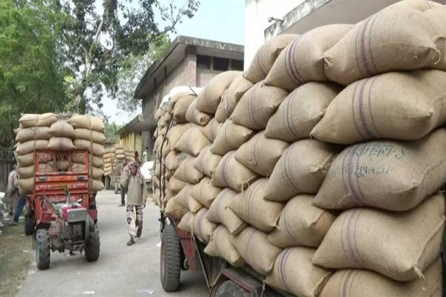 চাল আত্মসাৎকারী ডিলারদের জামানত বাজেয়াপ্তের নির্দেশ