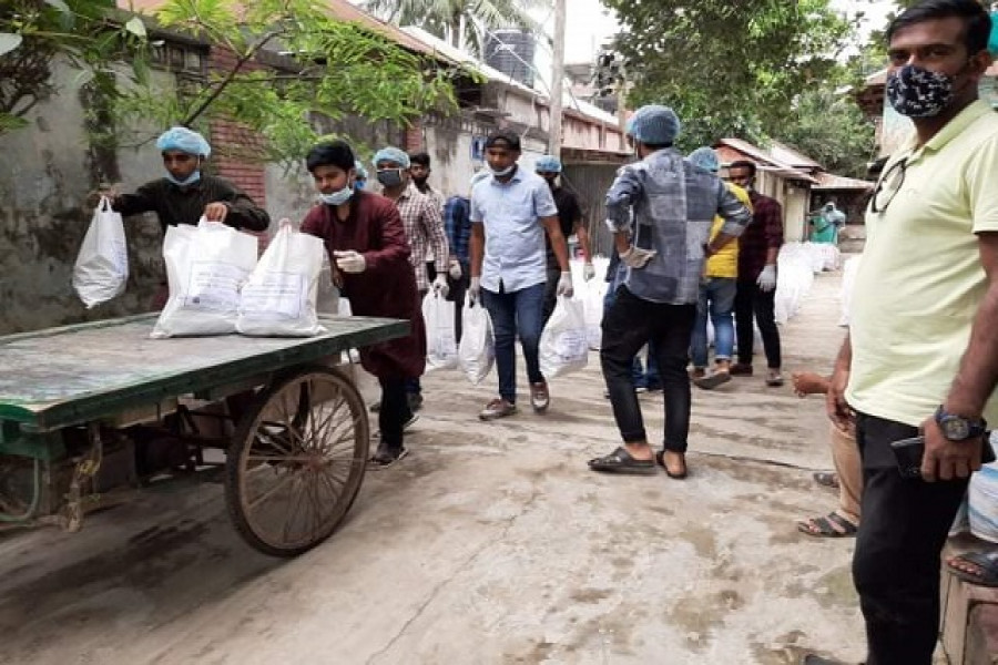 গাজীপুরের কালিয়াকৈরে হতদরিদ্র ও অসহায় মানুষদের মাঝে খাদ্য সামগ্রী বিতরণ 