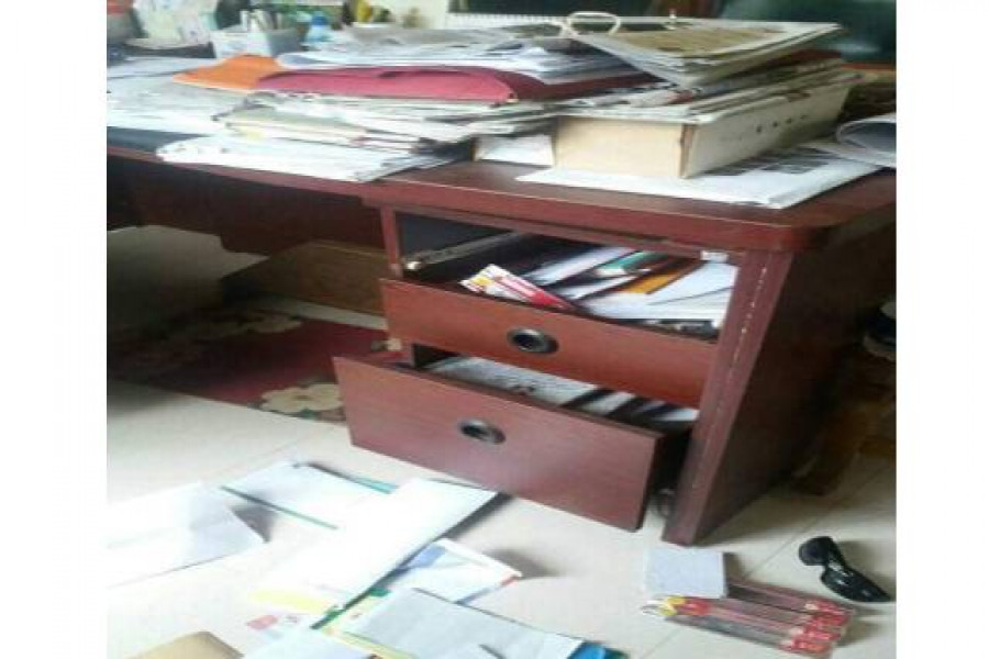 গ্রিল কেটে বিদ্যালয়ের ল্যাপটপ চুরি