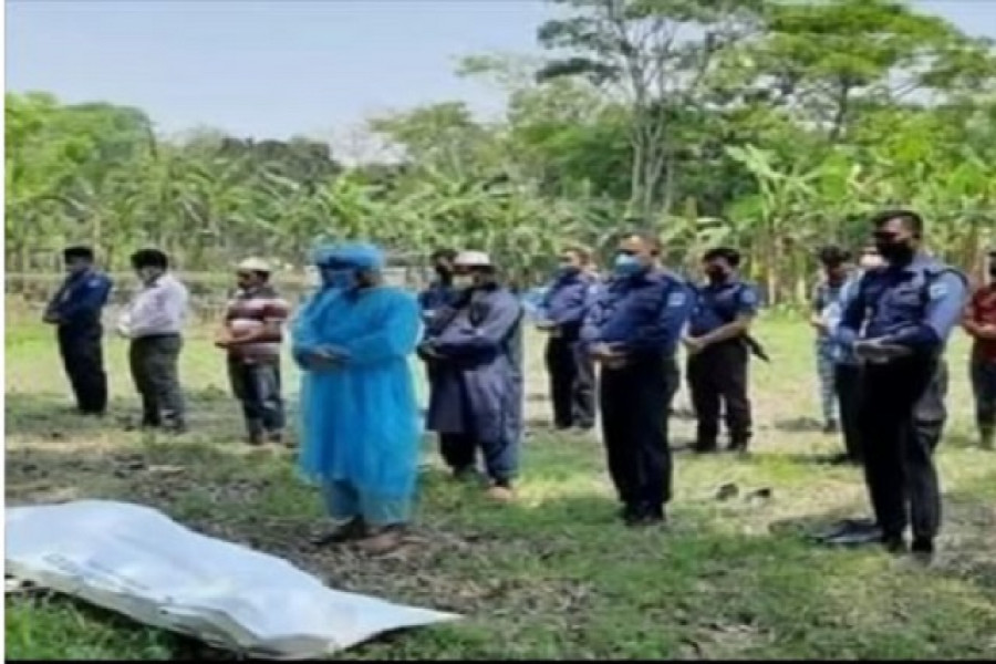 করোনায় দায়িত্ব পালনে অতিরিক্ত ৩ মাসের বেতন