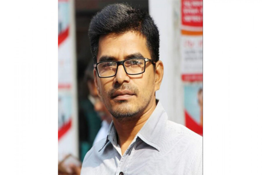 শিক্ষার্থীদের ৬ মাসের ভাড়া মওকুফ করলেন মেস মালিক মামুন