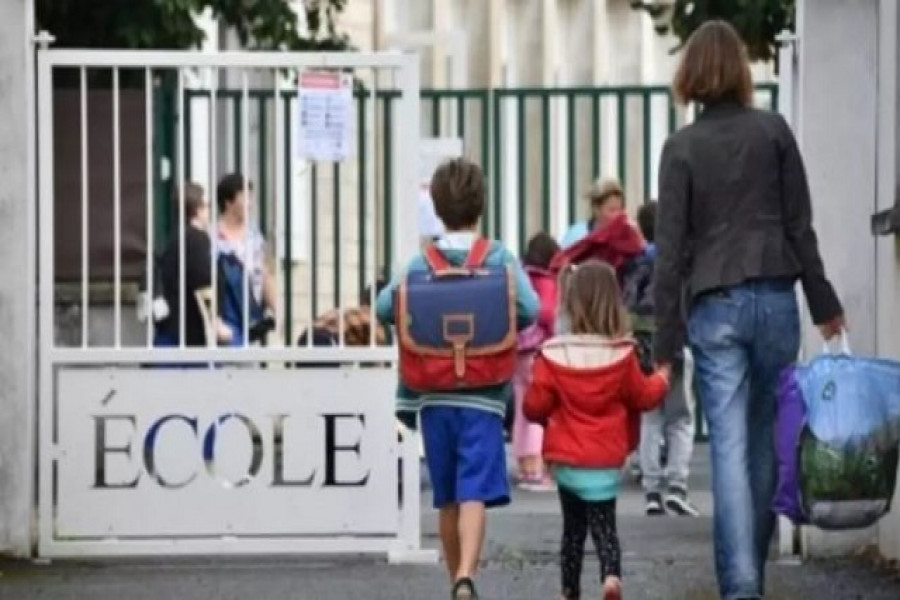 ৮ সপ্তাহ লকাডাউনের পর খুলছে ফ্রন্সের শিক্ষাপ্রতিষ্ঠান
