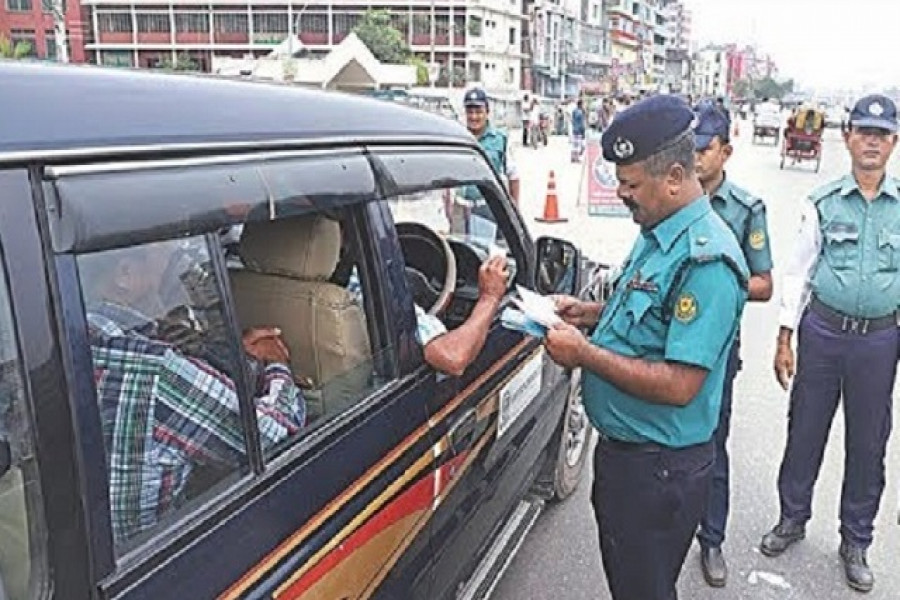 ১৪ কারণ দেখিয়ে যেকোনো জেলায় ভ্রমণ, অনলাইন পাস দিচ্ছে পুলিশ