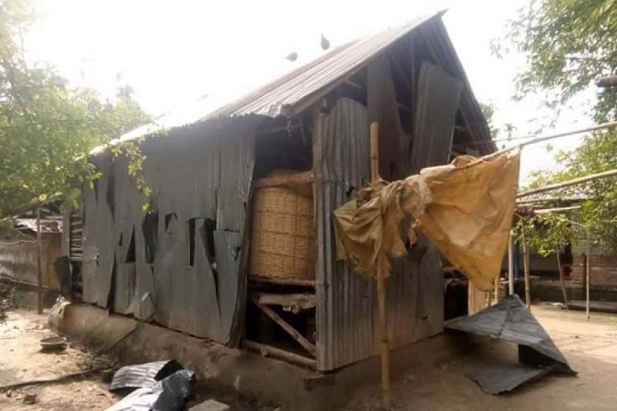 ঈদের নামাজে টাকা তোলা নিয়ে আওয়ামী লীগের দুই পক্ষের সংঘর্ষ