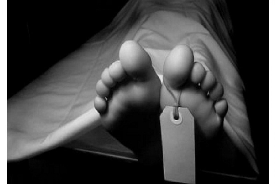 চট্টগ্রাম কলেজ কর্মচারীর ঝুলন্ত লাশ উদ্ধার