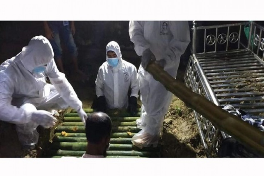 করোনায় মৃত বিএনপি নেতা, এগিয়ে এলো ছাত্রলীগের ‘ওরা ৪১ জন’