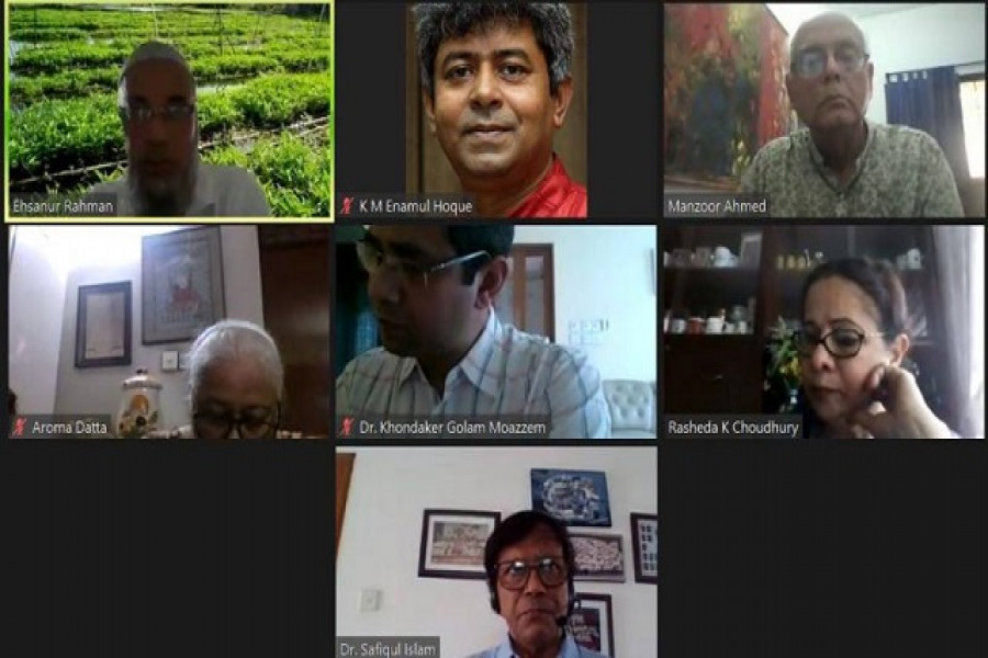 পাঠ্যবইয়ের পাশাপাশি বিনামূল্যে ট্যাব দেওয়া প্রয়োজন