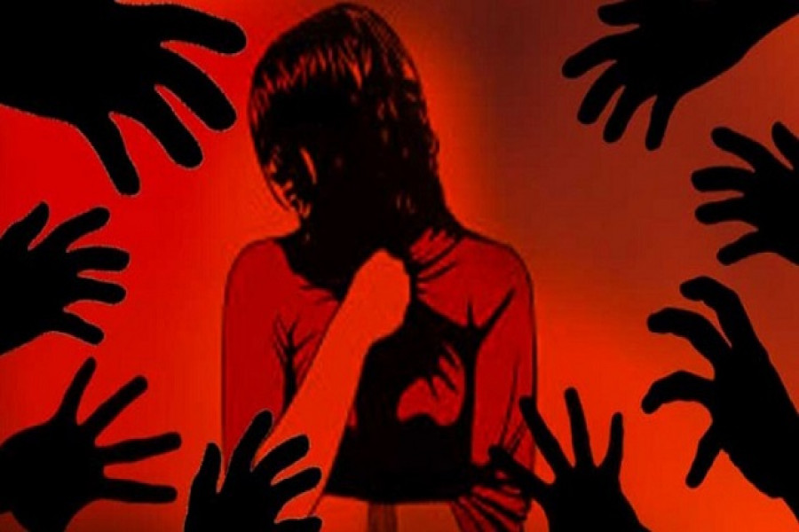 স্বামীর সামনে থেকে তুলে নিয়ে গৃহবধূকে গণধর্ষণ