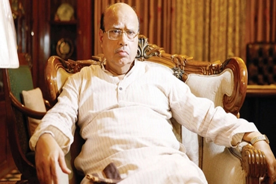 বামপন্থী ছাত্র রাজনীতিতে হাতেখড়ি রাষ্ট্রবিজ্ঞান গ্র্যাজুয়েট নাসিমের