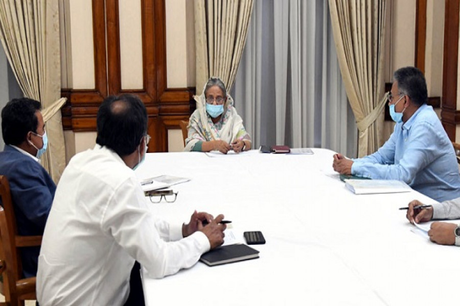 করোনা প্রতিরোধে বিভিন্ন নির্দেশনা দিলেন প্রধানমন্ত্রী