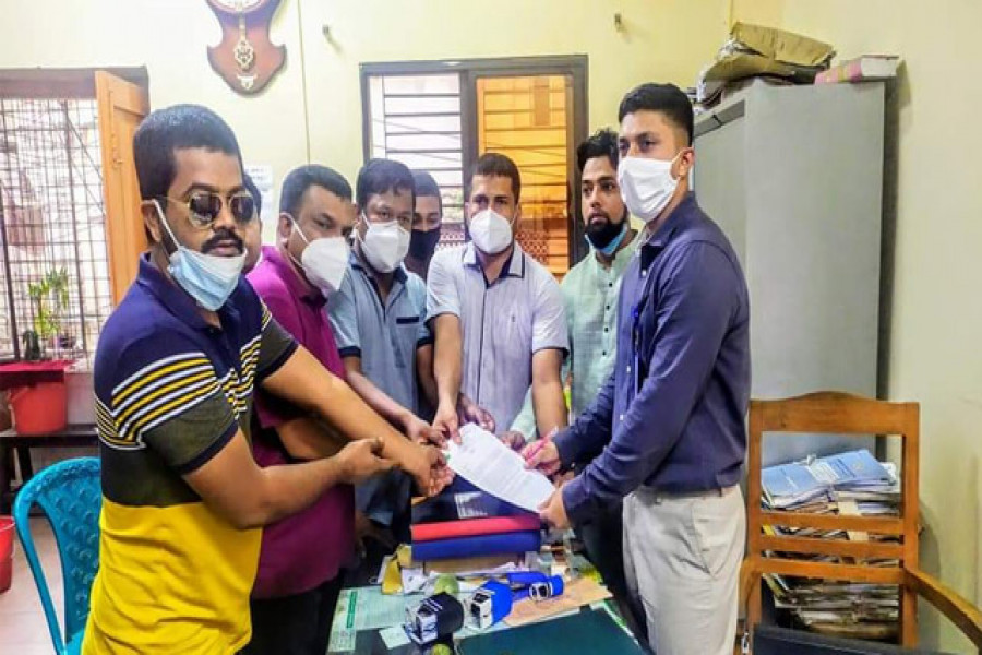 কলেজ-বিশ্ববিদ্যালয়ে অনলাইন পাঠদান স্থগিত রাখতে ছাত্রদলের স্মারকলিপি