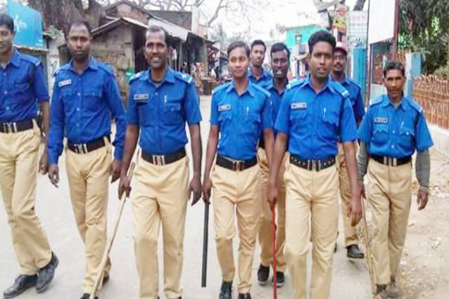 গ্রাম পুলিশকে ৪র্থ শ্রেণীর কর্মচারীর মর্যাদা দেবে সরকার