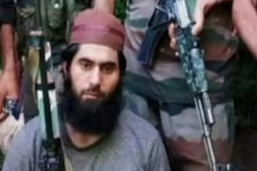 কাশ্মীরে ভারতীয় সেনার হাতে হিজবুল কমান্ডারসহ নিহত ৩