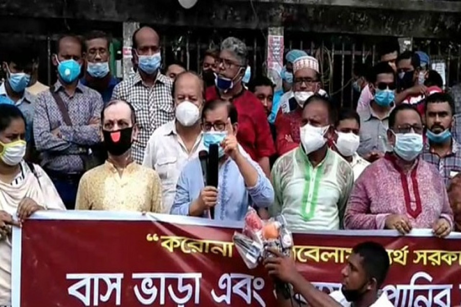 করোনা পরীক্ষার ফি বাতিল না করলে আন্দোলনের হুমকি মান্নার