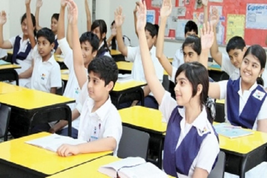 করোনা: ইংলিশ মিডিয়াম স্কুলে টিউশন ফি নিয়ে চাপে অভিভাবকরা 