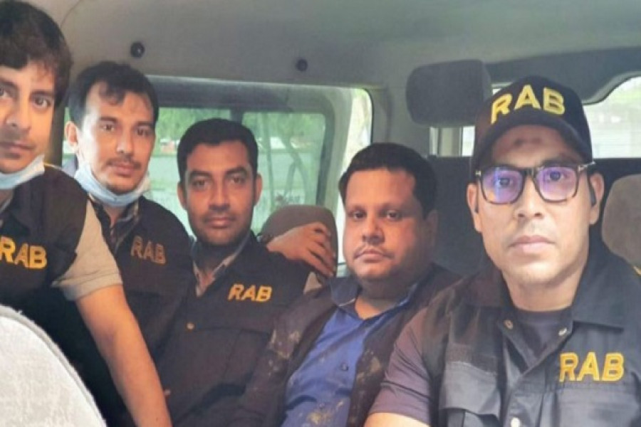 সাহেদকে ডিবিতে হস্তান্তর