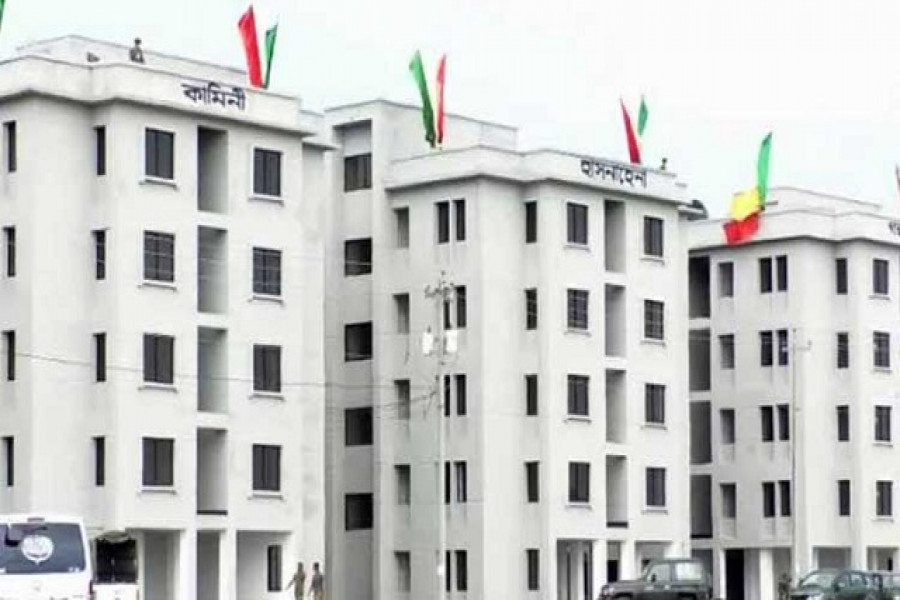 ৬শ' বস্তিবাসীকে ফ্ল্যাটের চাবি দিলেন প্রধানমন্ত্রী 