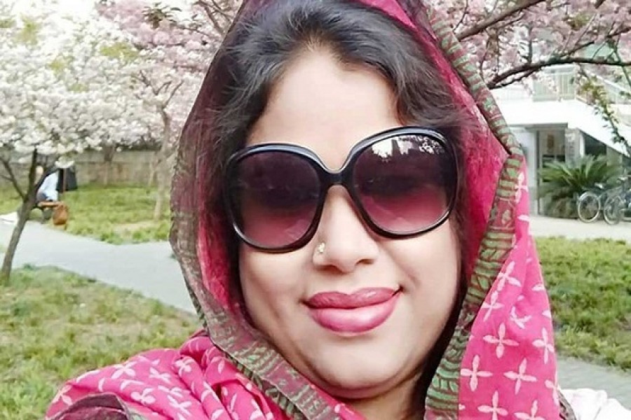 ছাত্রলীগের সাবেক নেত্রী শারমিনকে রিমান্ডে চায় ডিবি