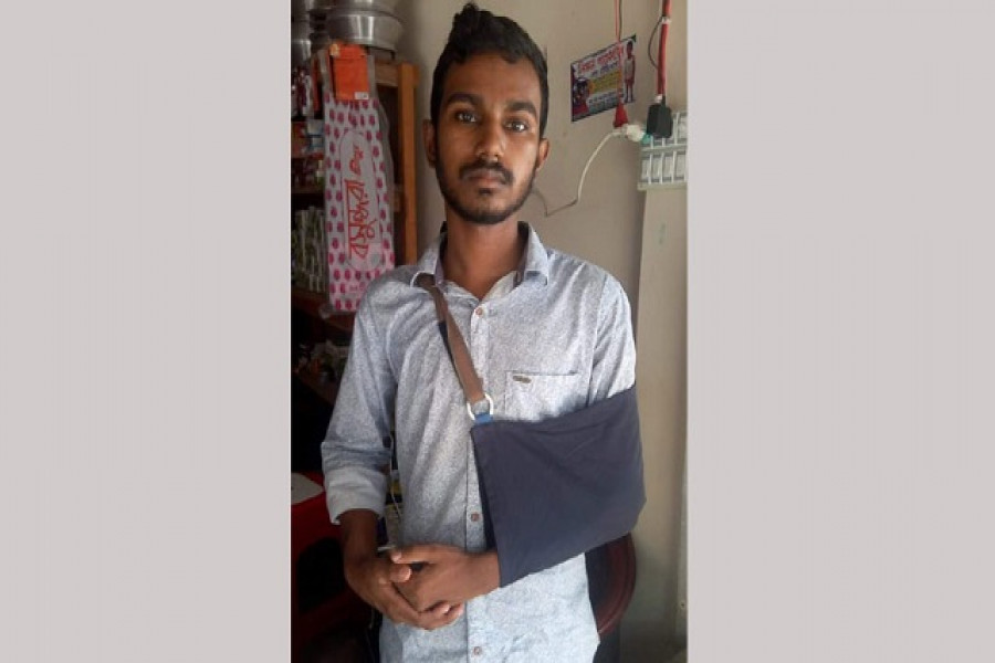 ইউপি সদস্যের নেতৃত্বে জবি শিক্ষার্থীর ওপর হামলা