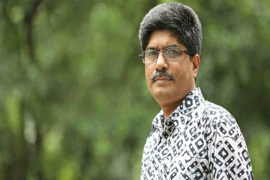 জাবি অধ্যাপকের সফলতায় উপাচার্যের অভিনন্দন