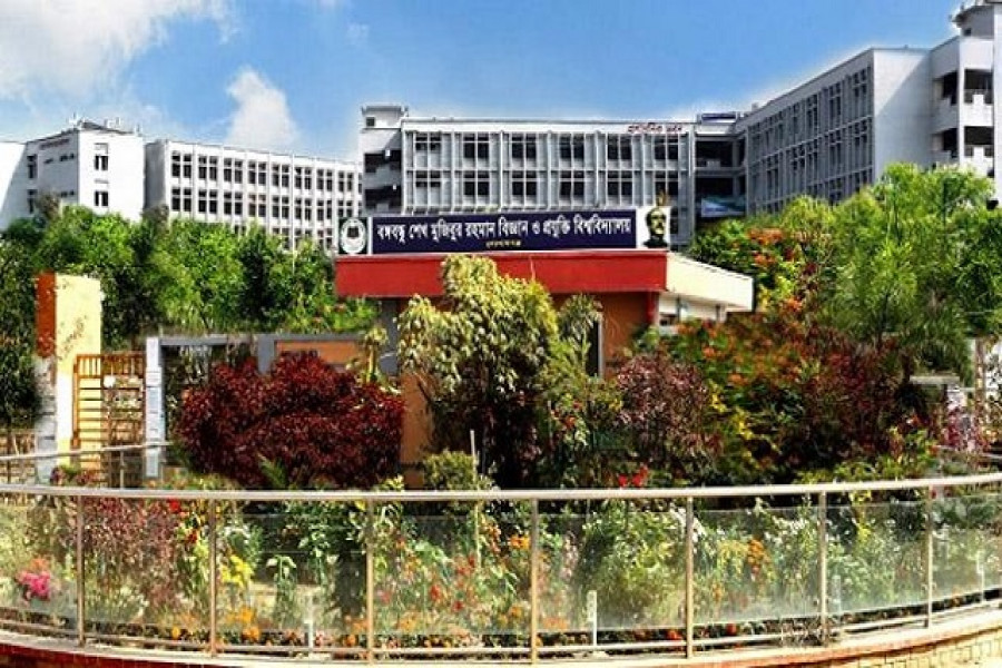 বশেমুরবিপ্রবিতে কম্পিউটার চুরি: আটক ২ 