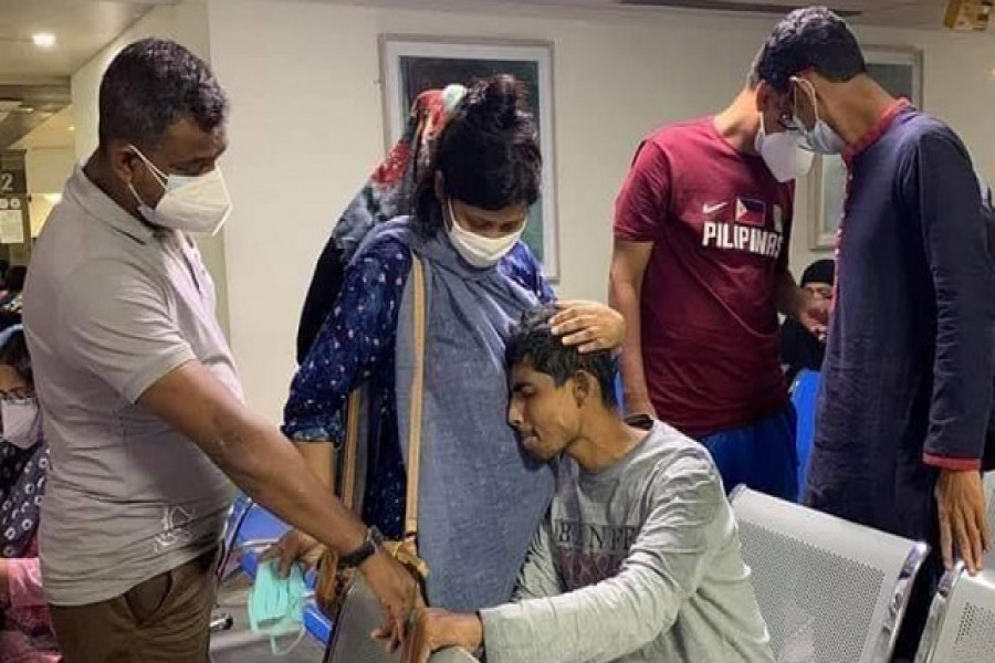 মৃত্যুশয্যায় করোনাযোদ্ধা সেই আজিম, চিকিৎসায় লাগবে ৫০ লাখ টাকা