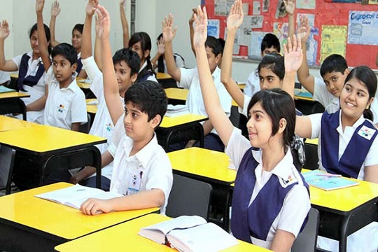 ইংরেজি মাধ্যম স্কুলেও থাকতে হবে পরিচালনা কমিটি 