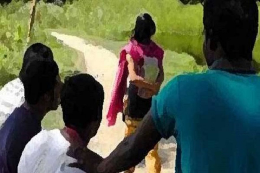 কলেজছাত্রী ও স্কুলছাত্রকে দিনভর বিবস্ত্র করে ভিডিও ধারণ