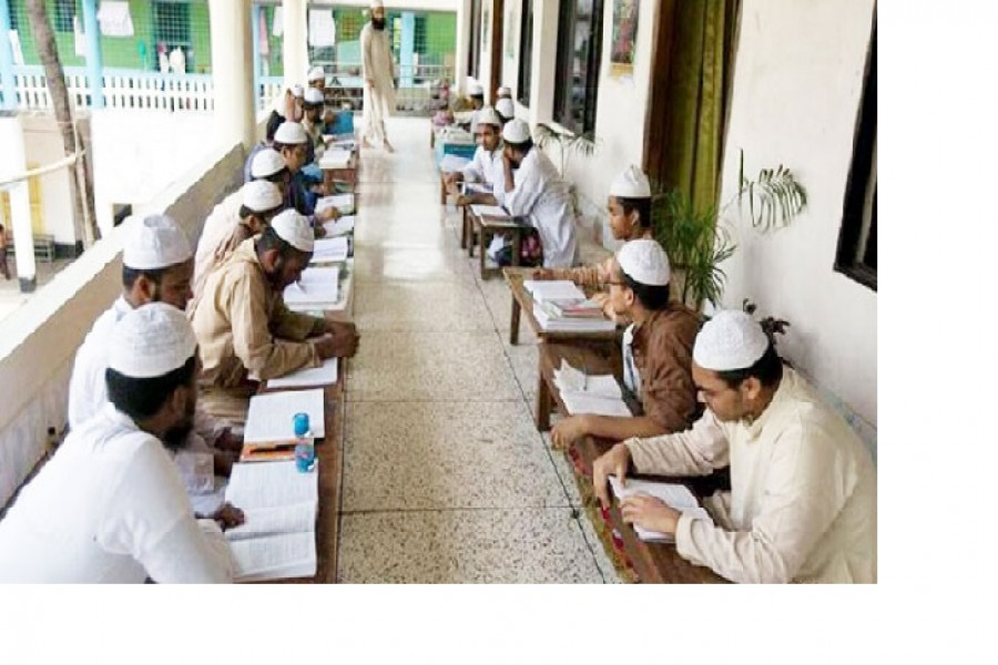 মাদ্রাসায় খেলার সময়ও লেখাপড়া! 