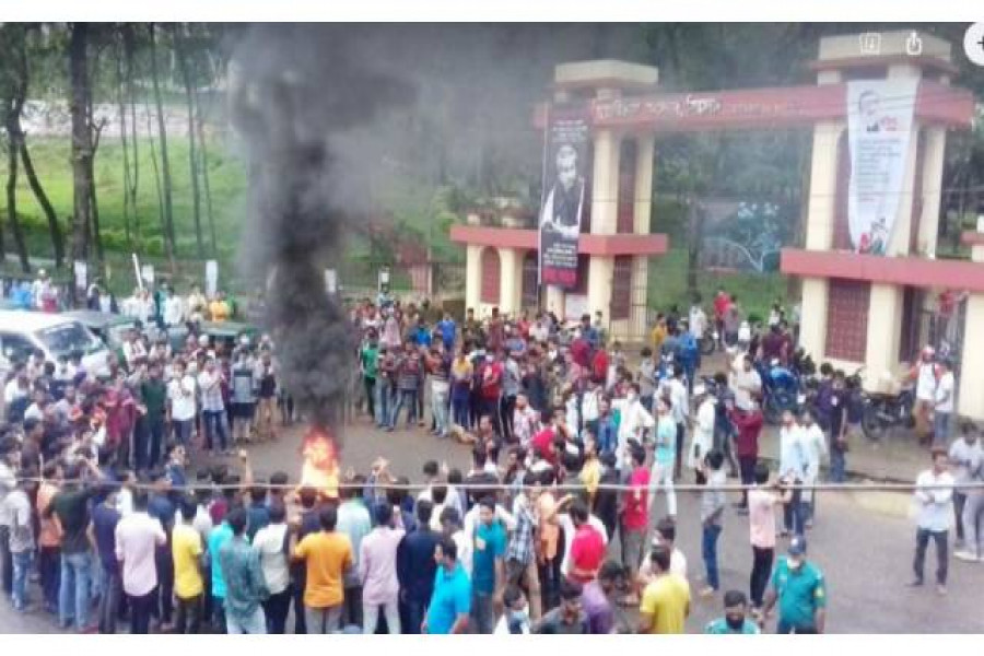 বিচারহীনতার সংস্কৃতির কারণেই ছাত্রলীগ বেপোরোয়া: সুজন