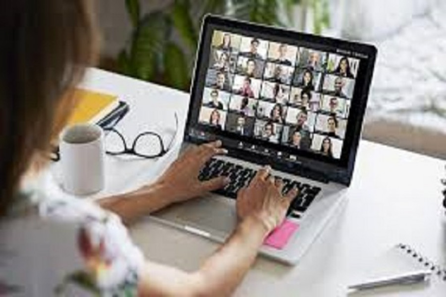 অনলাইনে শিক্ষার্থীদের ক্লাস