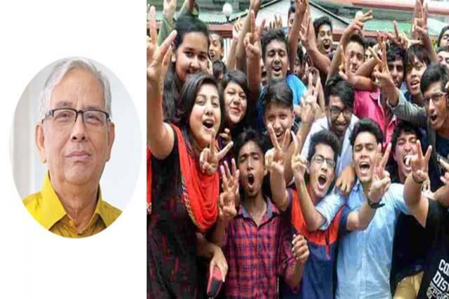 ড. মোহাম্মদ ফরাসউদ্দিন এবং অতীতে পাস করা শিক্ষার্থীদের উল্লাস