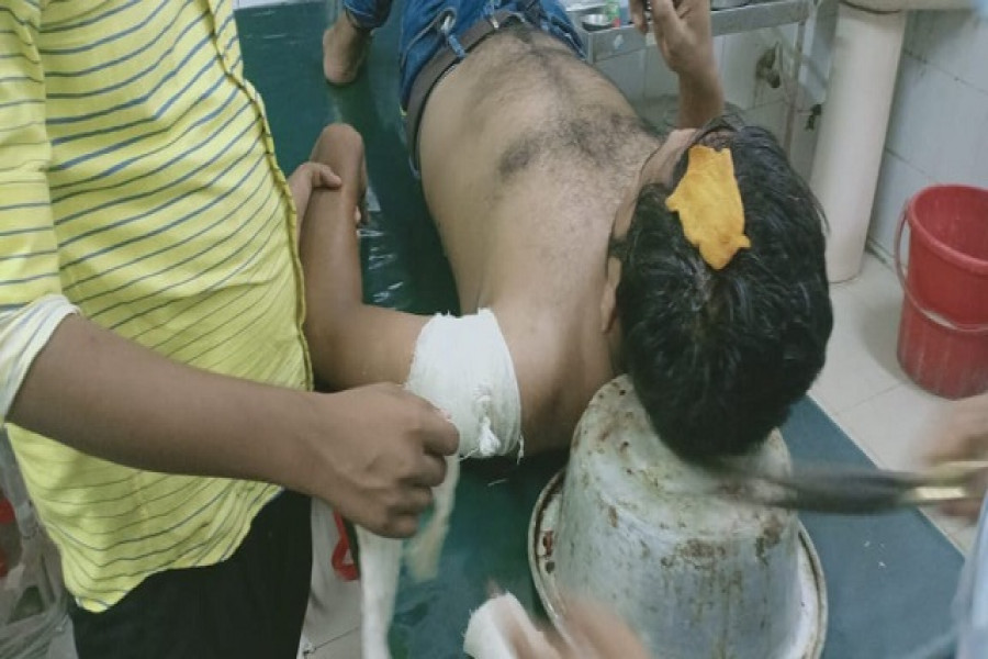 অর্থ-আত্মসাতের অভিযোগ, জাবিতে কর্মচারীকে মারধর নেতার