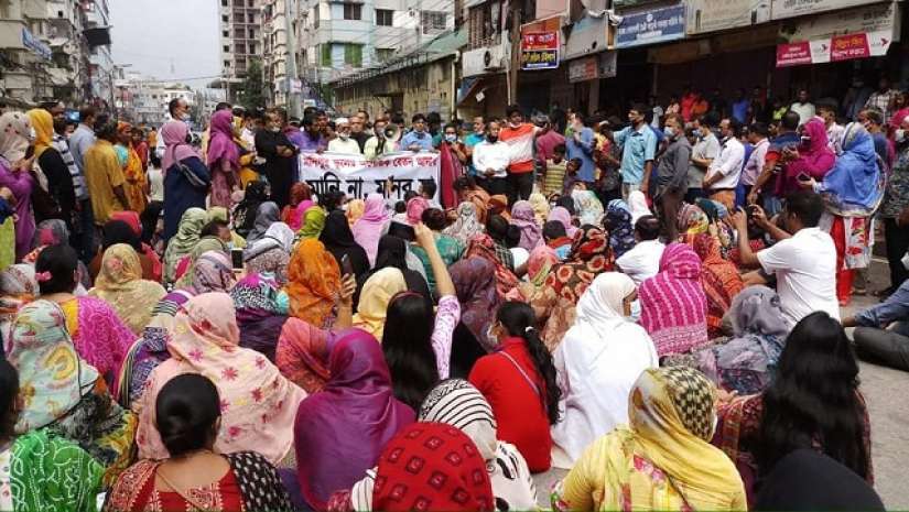 রাজধানীর মনিপুর স্কুল এন্ড কলেজে বিক্ষোভ