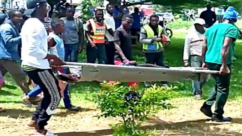 স্কুলে ঢুকে ৬ শিশুকে গুলি করে হত্যা