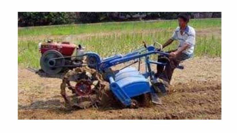 পাওয়ার টিলারের চাকায় পিষ্ট হয়ে প্রাণ গেল স্কুলছাত্রের