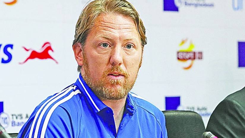 জাতীয় ফুটবল দলের কোচ জেমি ডে