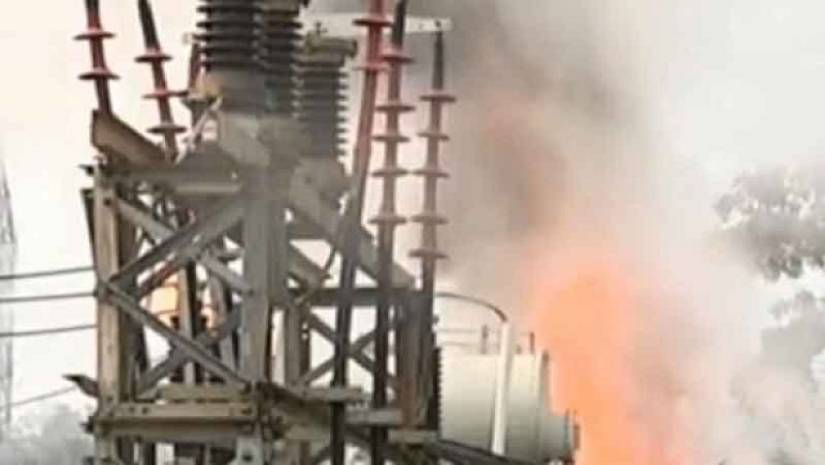 ১০ ঘণ্টা ধরে বিদ্যুৎহীন সিলেটের পিডিবি ও পল্লী বিদ্যুতের গ্রাহকরা