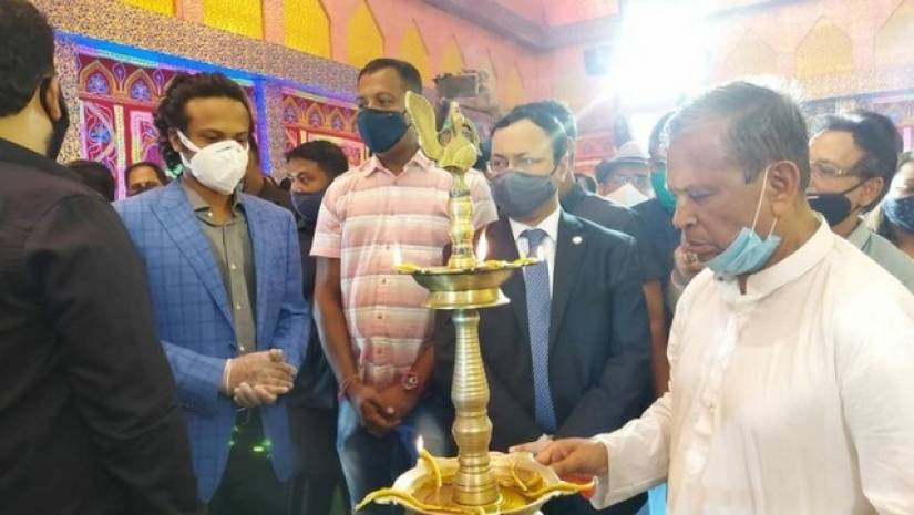 কলকাতায় কালীপূজার উদ্বোধনী অনুষ্ঠানে সাকিব আল হাসান