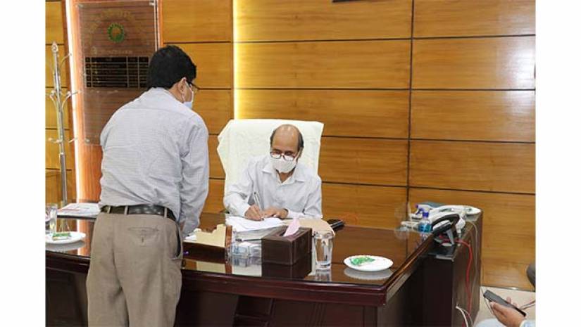 ডুয়েটের উপাচার্যের দায়িত্ব গ্রহণ করলেন অধ্যাপক হাবিবুর রহমান