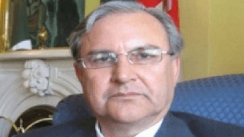 কূটনীতিবিদ আকবার জেব