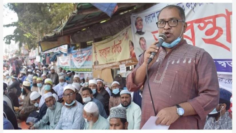 ইবতেদায়ি মাদরাসা জাতীয়করণের দাবির প্রতি পূর্ণ সমর্থন দিয়ে বক্তব্য রাখছেন বাংলাদেশ ন্যাপ মহাসচিব