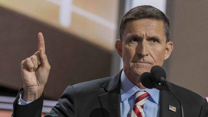 বিদায়বেলায় ফ্লিনকে ক্ষমা করে দিলেন ট্রাম্প