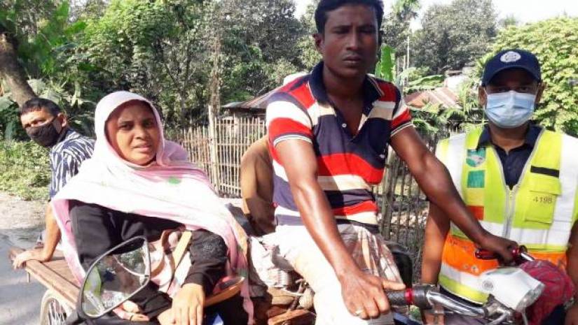 মহাসড়কে থ্রি-হুইলার বন্ধে কঠোর অবস্থানে পবা হাইওয়ে পুলিশ