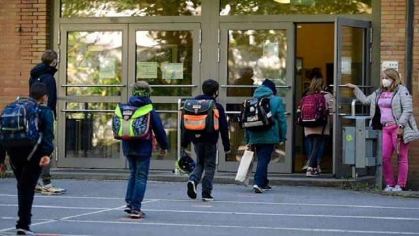 স্কুল খুলছে নিউইয়র্কে