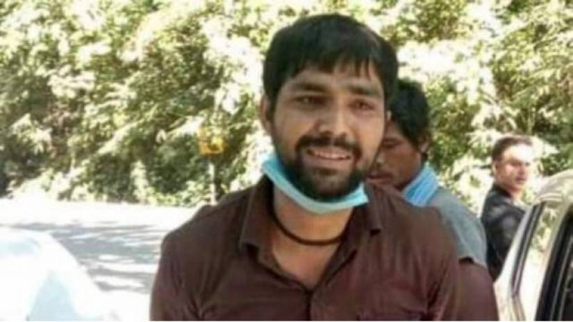 আইনজীবী পেলেন বহিষ্কৃত এসআই আকবর